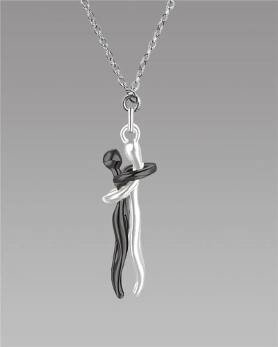 Hug Me Anti-Tarnish necklace + GIFT BOX