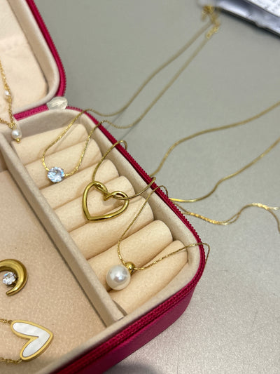 Most Wanted Necklace Stack
(7 necklace)