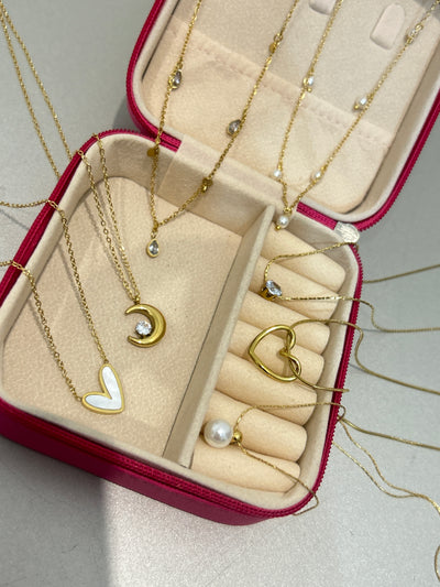 Most Wanted Necklace Stack
(7 necklace)