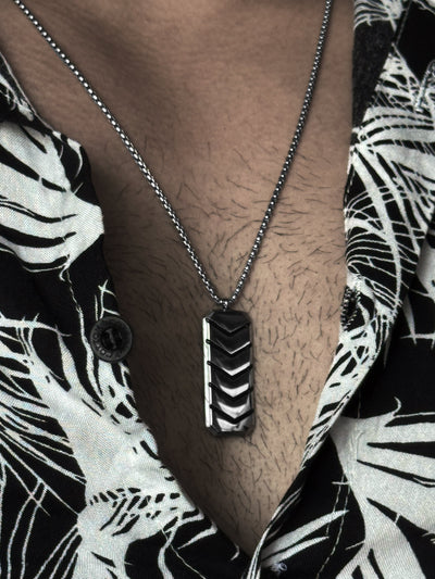 Velocity Pendant with Chain