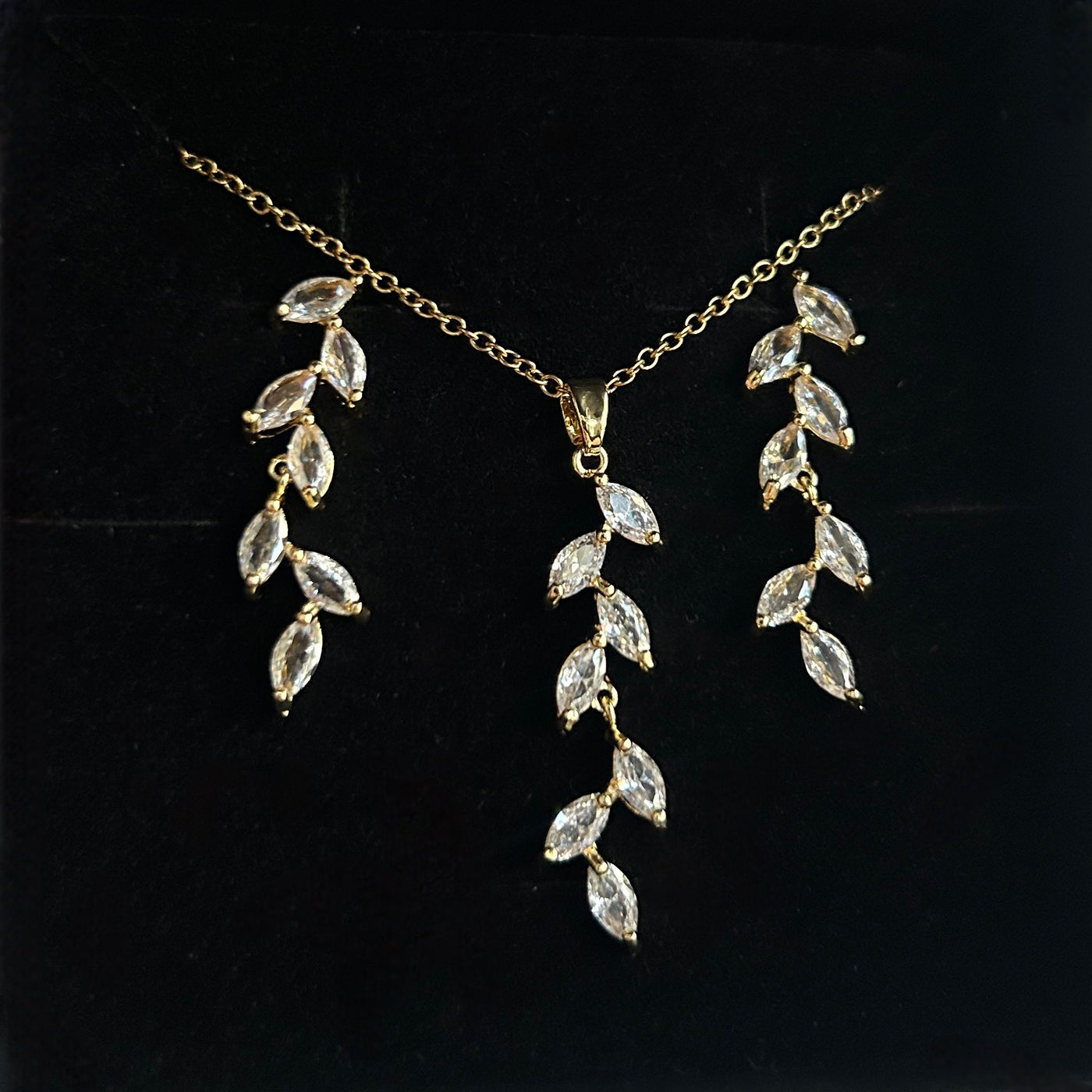 Pankhuri 18k Gold plated Jewellery set