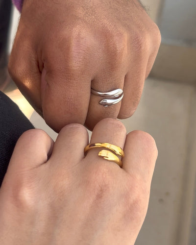 Hug me Couple Ring