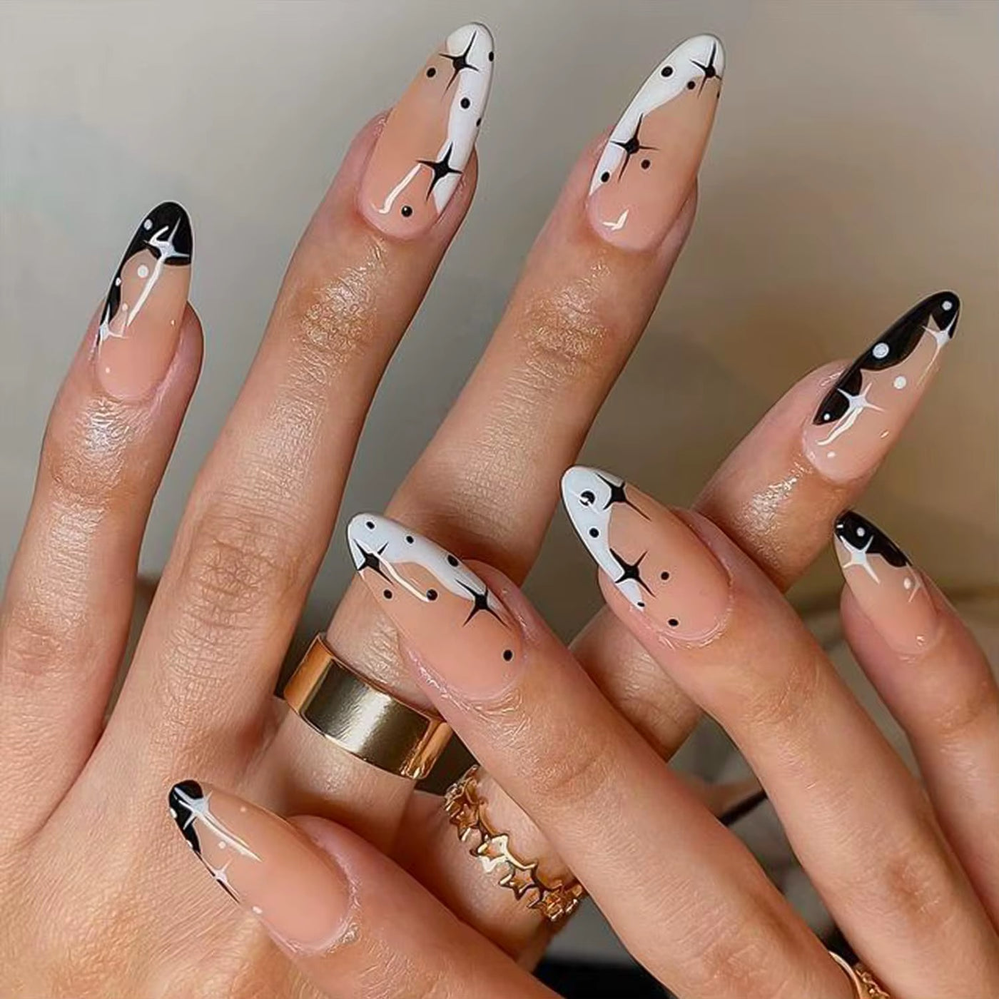 Abstract Black and White Press On Nail Design